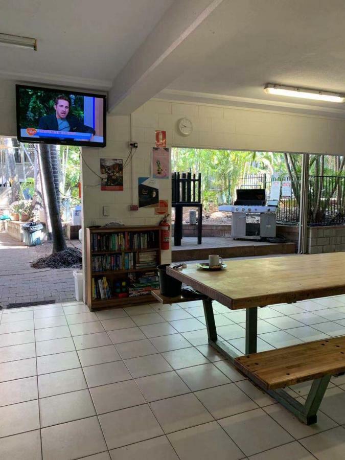 Frogs-Hollow Backpackers Hostel Darwin Exterior photo